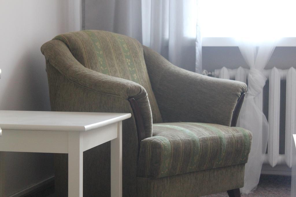 Hotel Pod Debem Зелёна-Гура Экстерьер фото