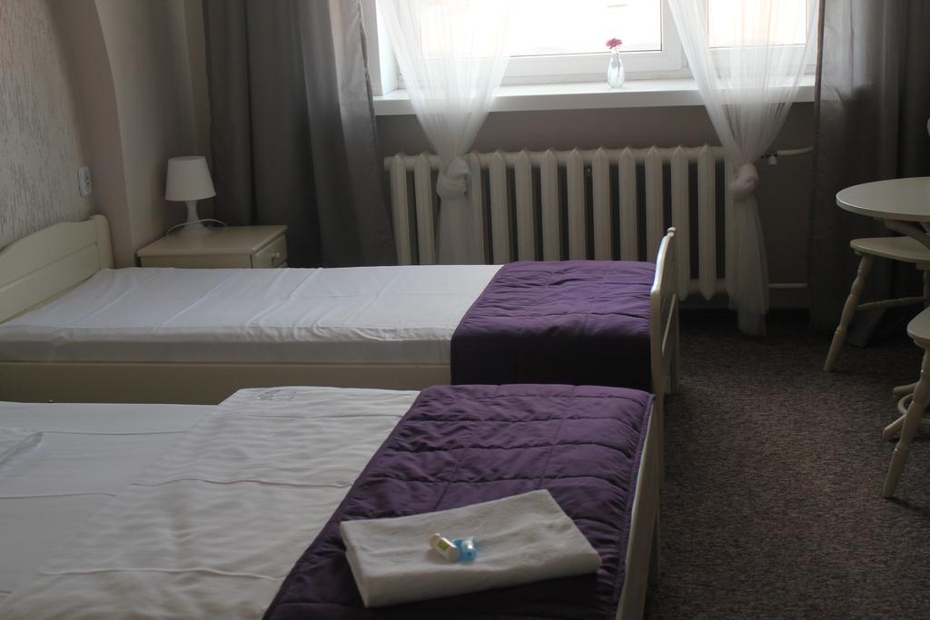 Hotel Pod Debem Зелёна-Гура Экстерьер фото