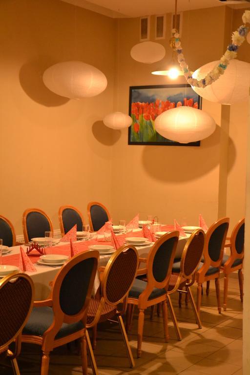 Hotel Pod Debem Зелёна-Гура Экстерьер фото